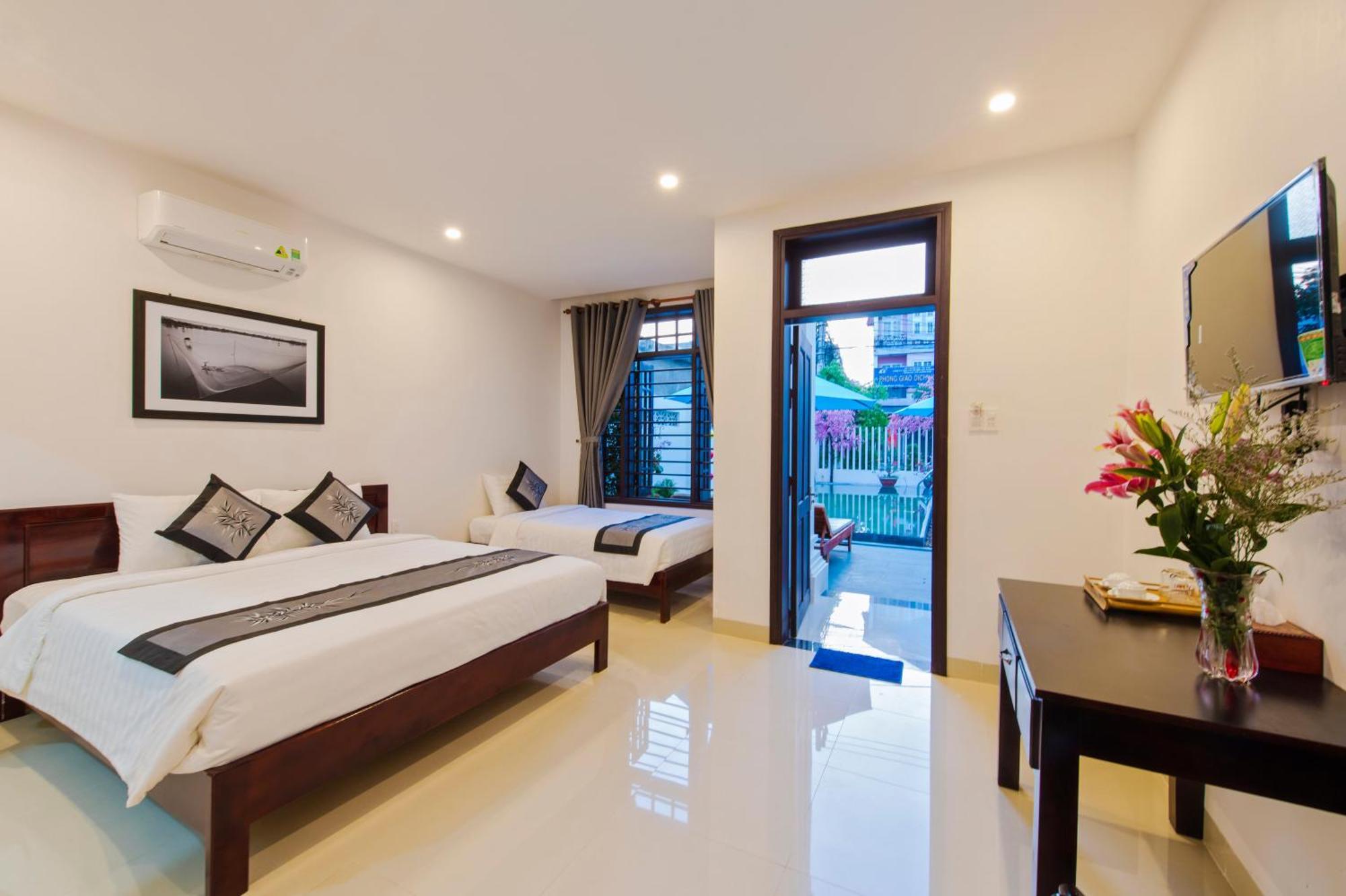 Phòng 3 Người Nhìn Ra Hồ Bơi
